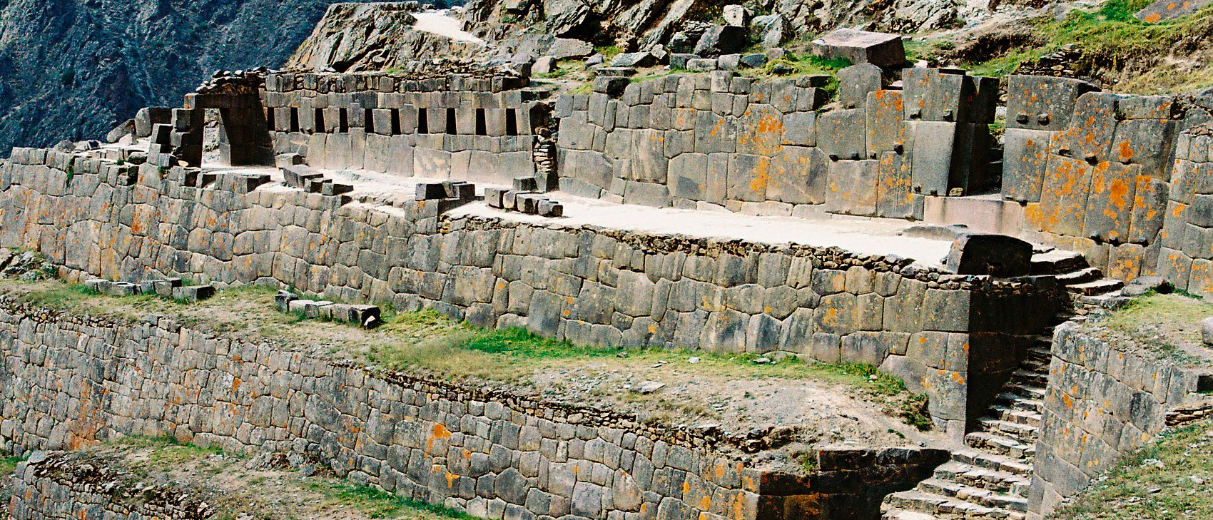 2D-1N Sacred Valley - Machu Picchu